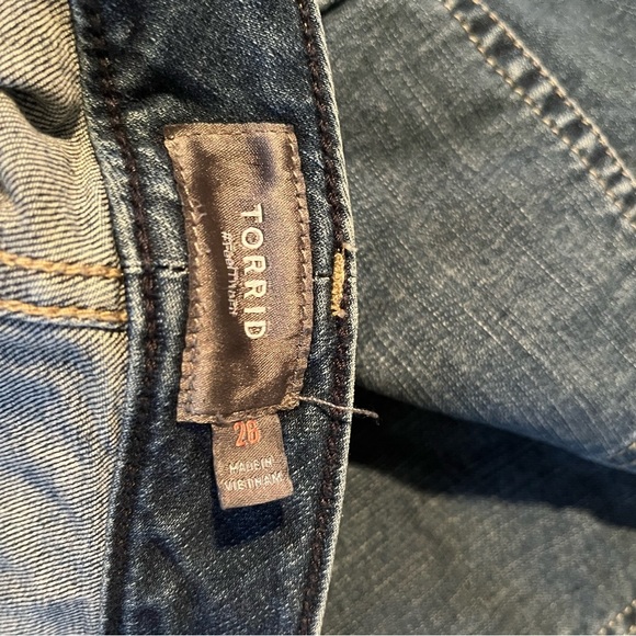 Torrid  26 Blue Cut Off Jean Shorts - Picture 3 of 3